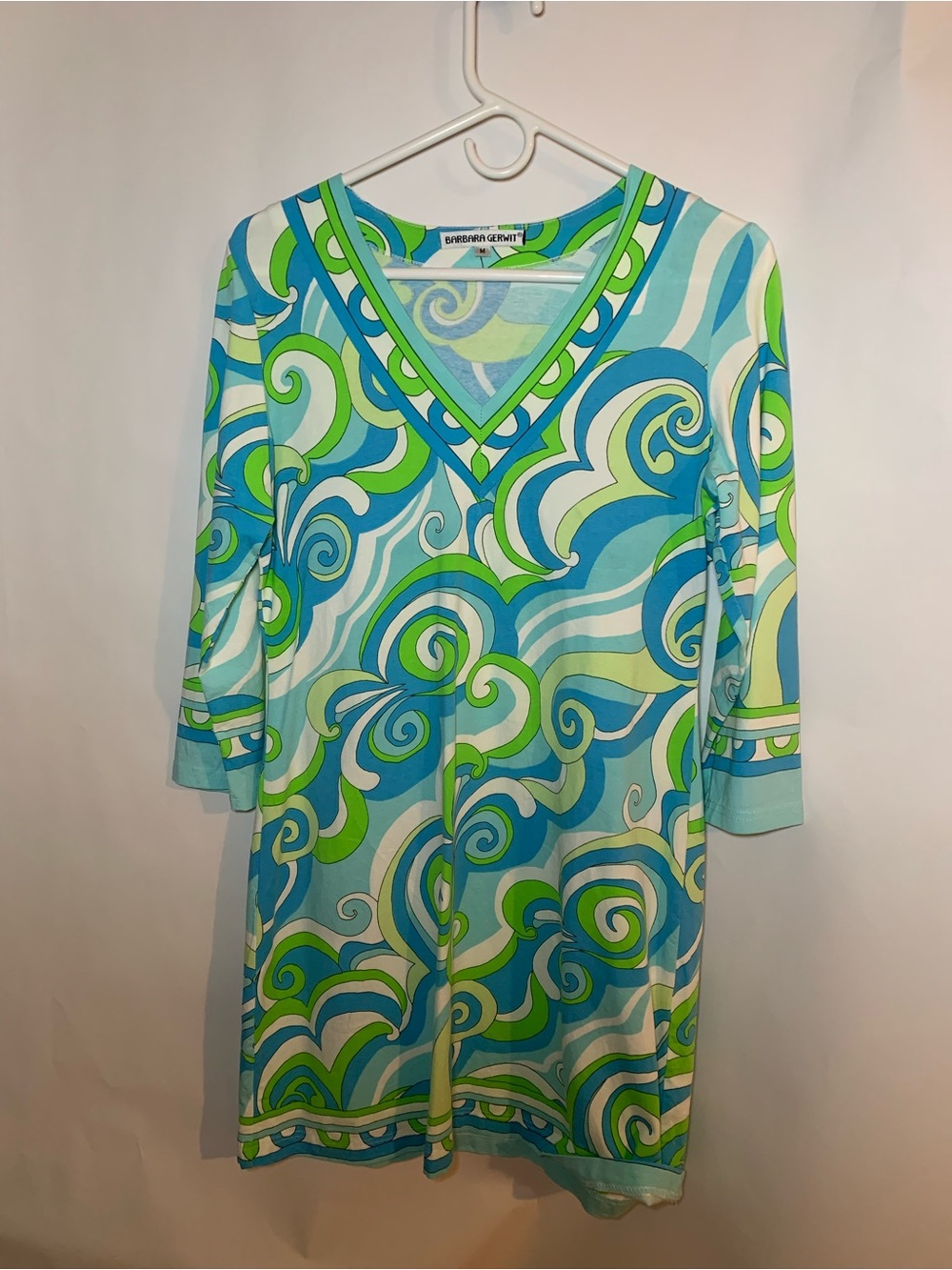 Barbara Gerwit Vibrant Aqua & Lime Swirl V-Neck Tunic Resort/ Beach. Size M